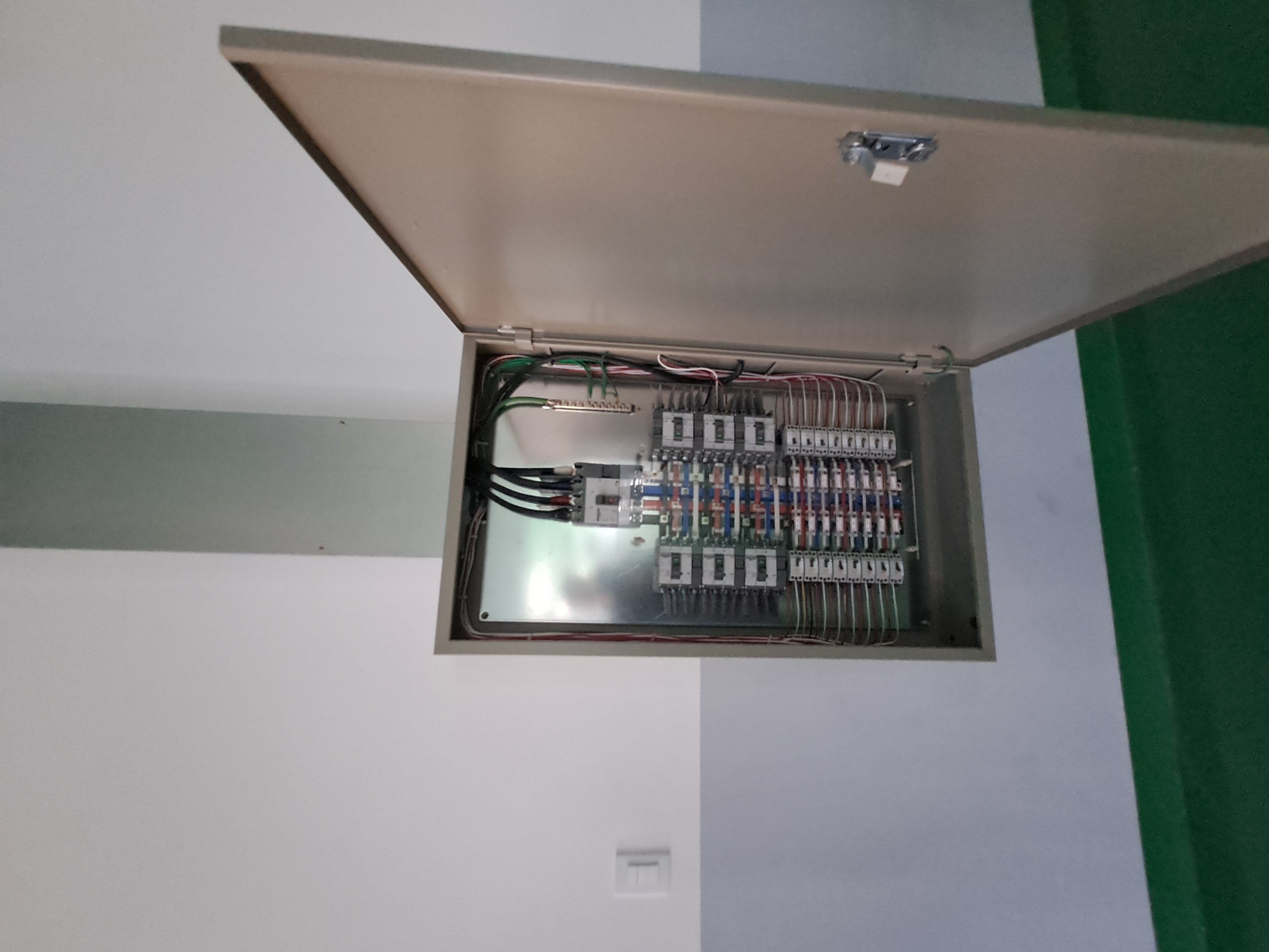 90cb9182514f6238137b2c2a0bfbcac2_1764318